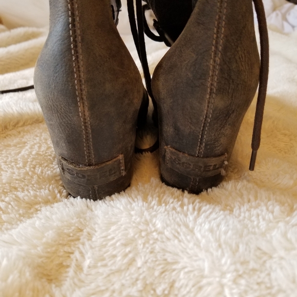 Sorel Joan of Arctic lace up wedge ankle boots - Picture 7 of 8